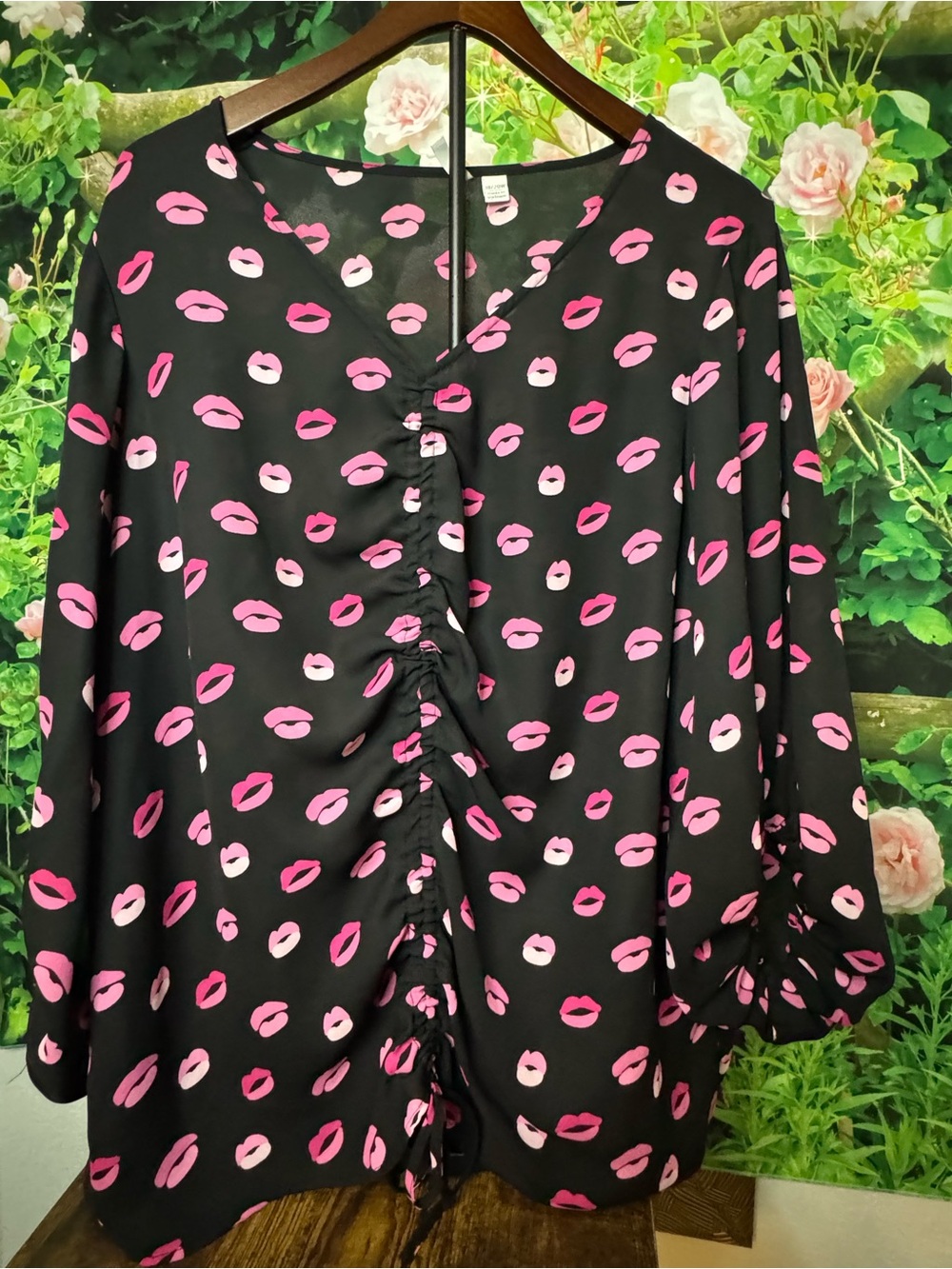 Cato Black Blouse with Pink Lip Print and Ruched Center